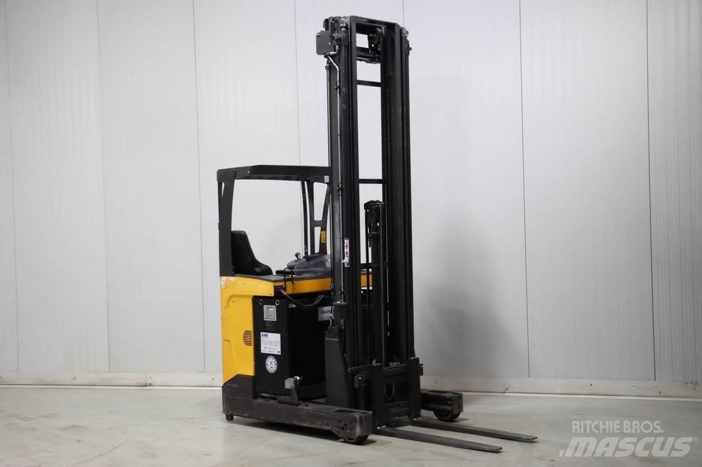 Atlet UMS160D Reachtruck voor hoog niveau