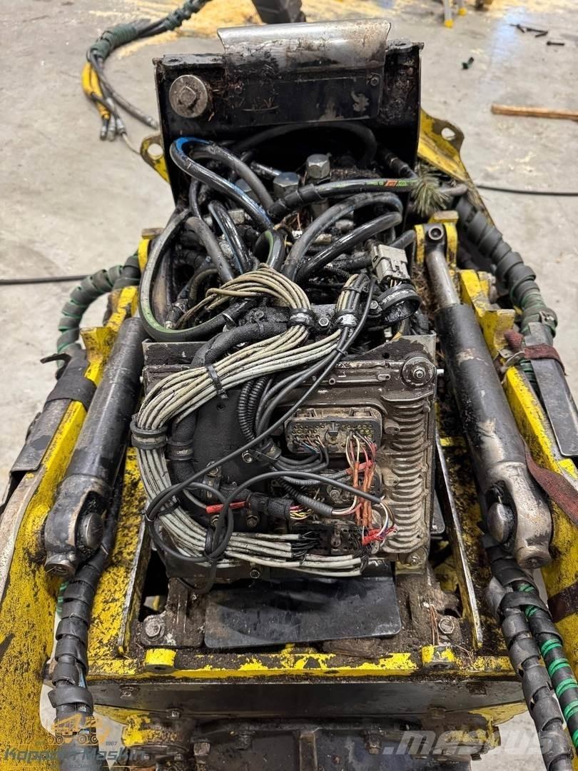 John Deere H415 Boomvelkoppen