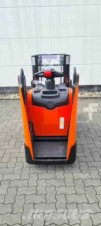 Toyota BT SPE200D Stapelaar meeloop