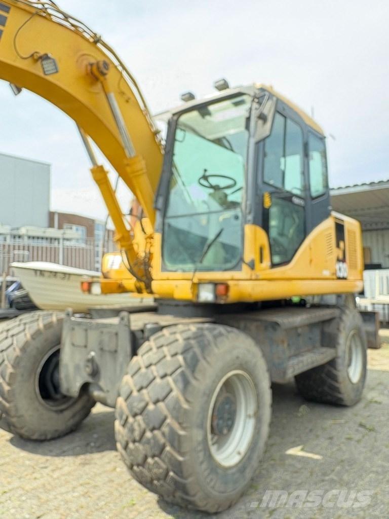 Komatsu PW 130-7K Wielgraafmachines