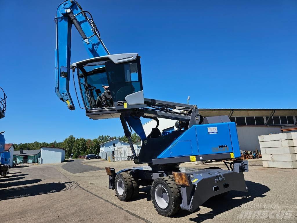 Fuchs MHL 331 Waste / industry handlers