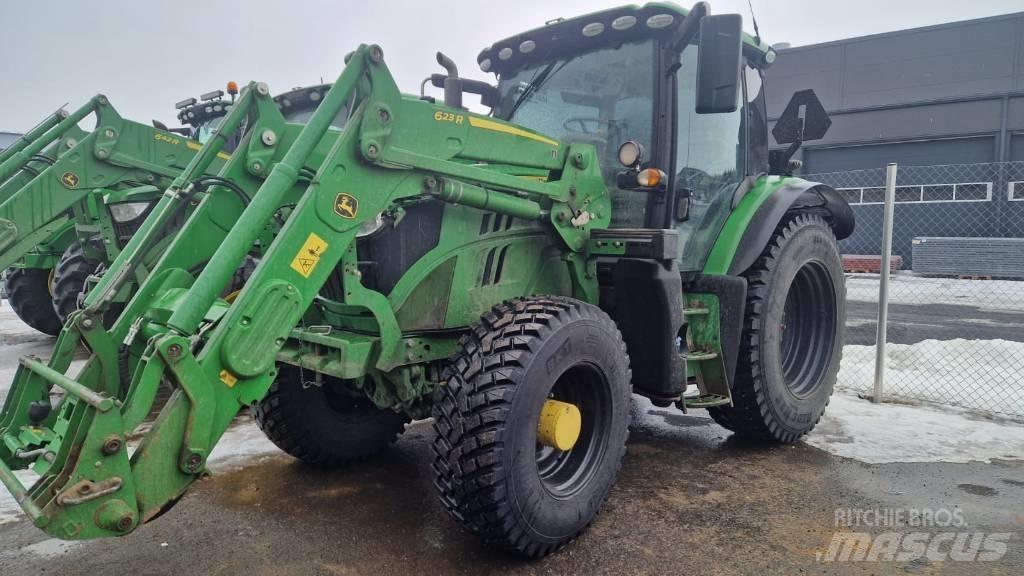 John Deere 6130 R Tractoren