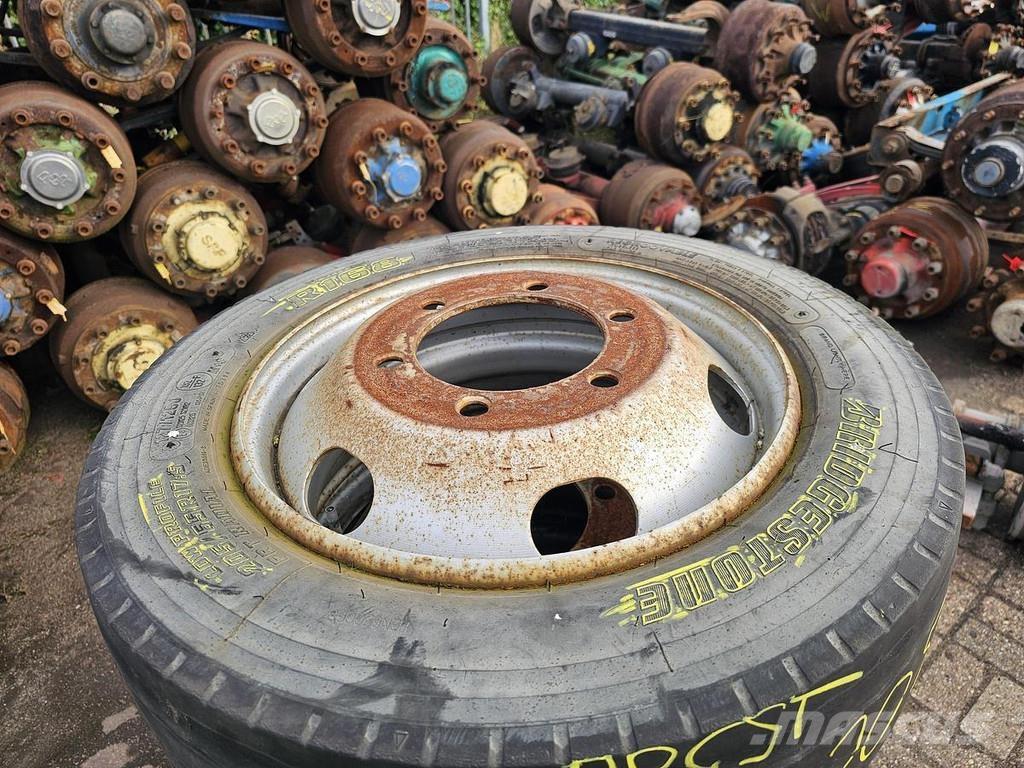 Bridgestone R 168 Platte bakwagens