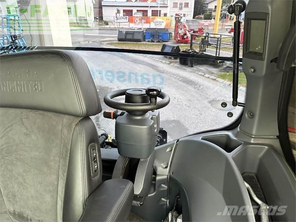 Valtra q305 Tractoren