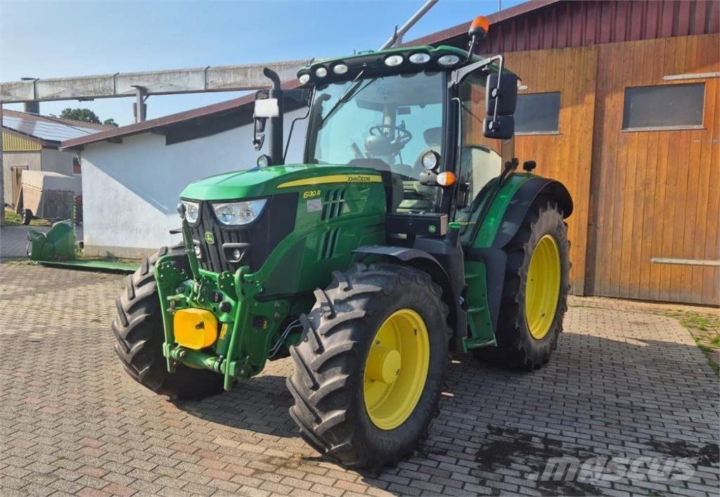 John Deere 6130R Tractoren
