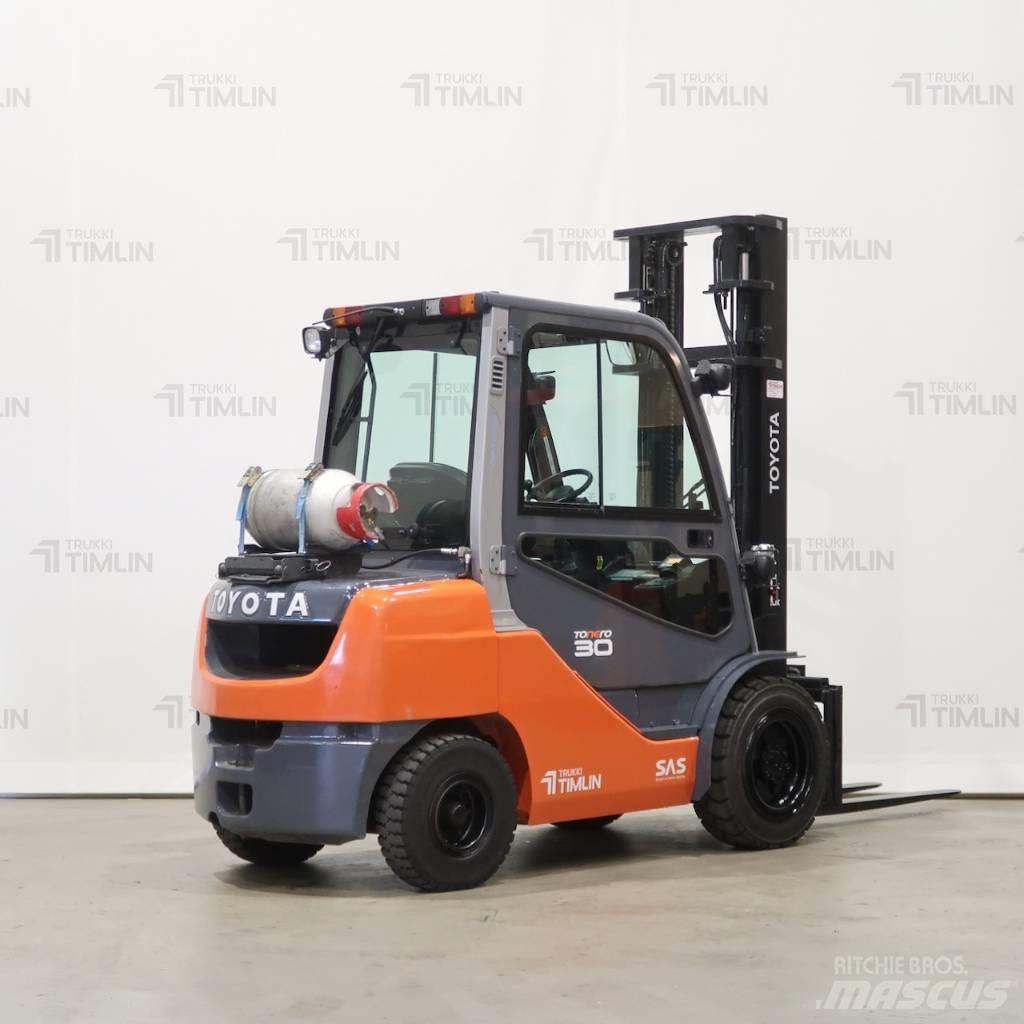 Toyota 02-8FGF30 LPG heftrucks