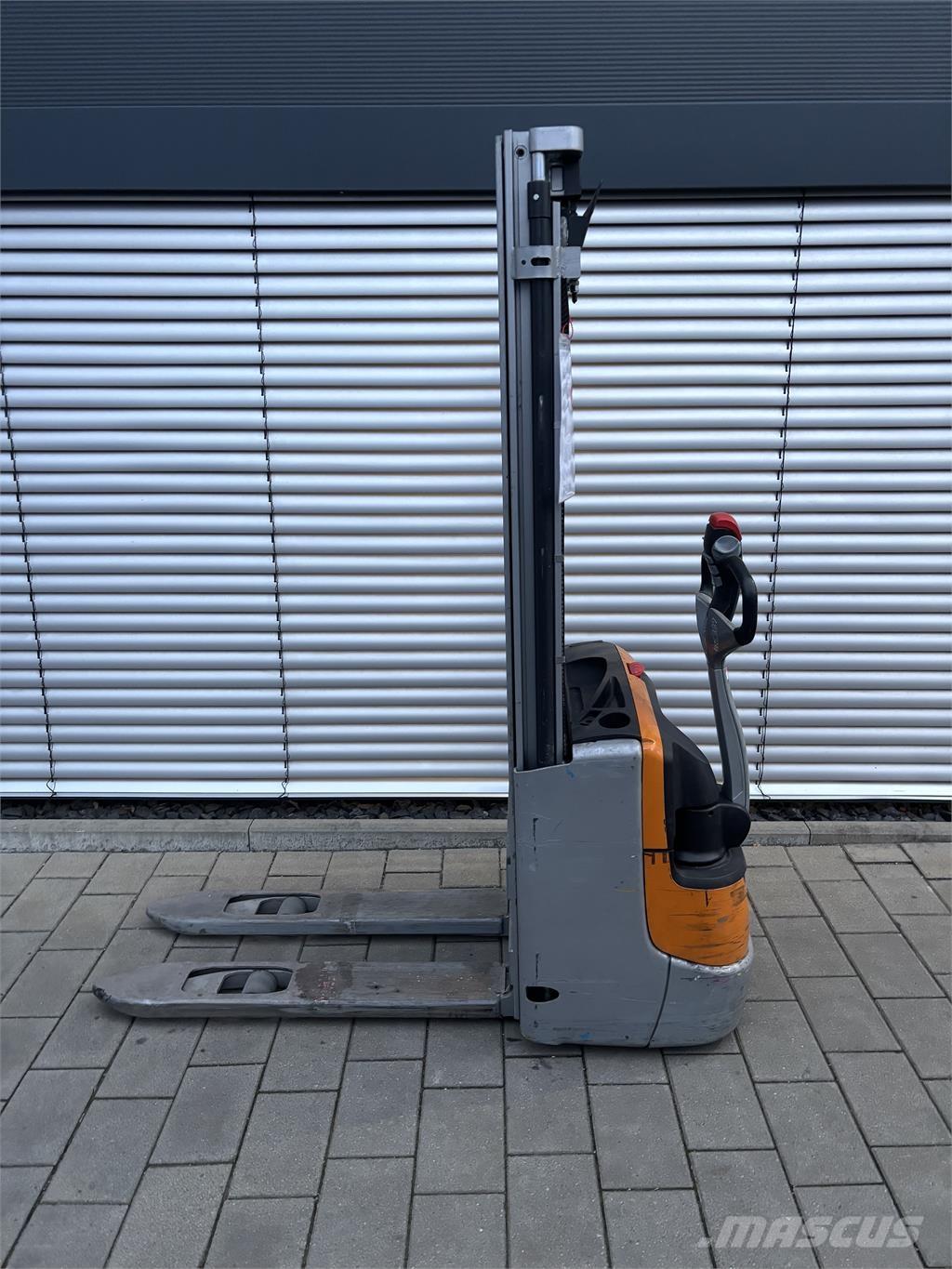 Still EXV 10 Zelfrijdende stapelaars