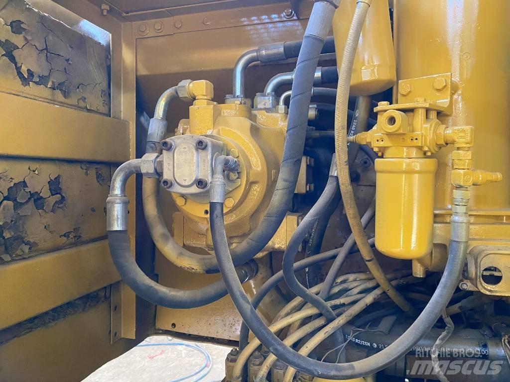 CAT 320 B Rupsgraafmachines