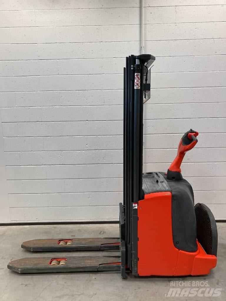 Linde L14P/1169 Zelfrijdende stapelaars