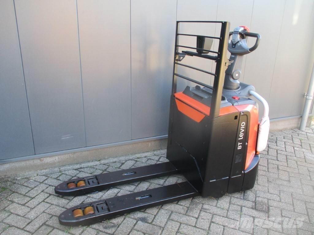 Toyota LPE 200 Meerij pallettruck met platform