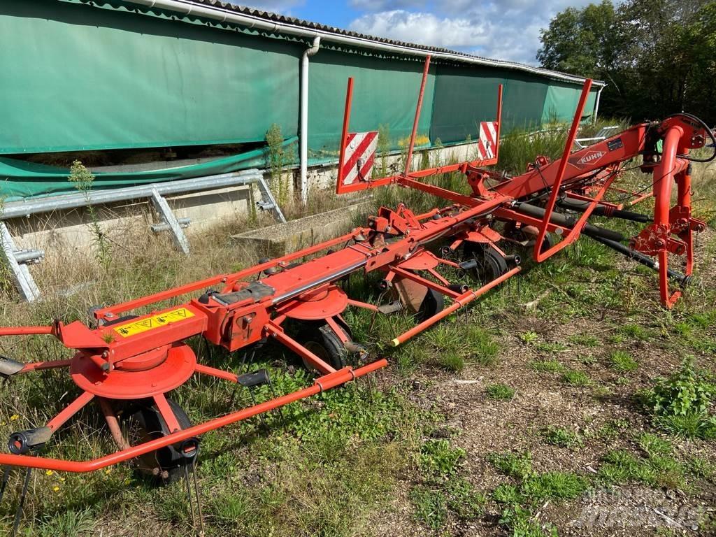 Kuhn GF8702 Schudders