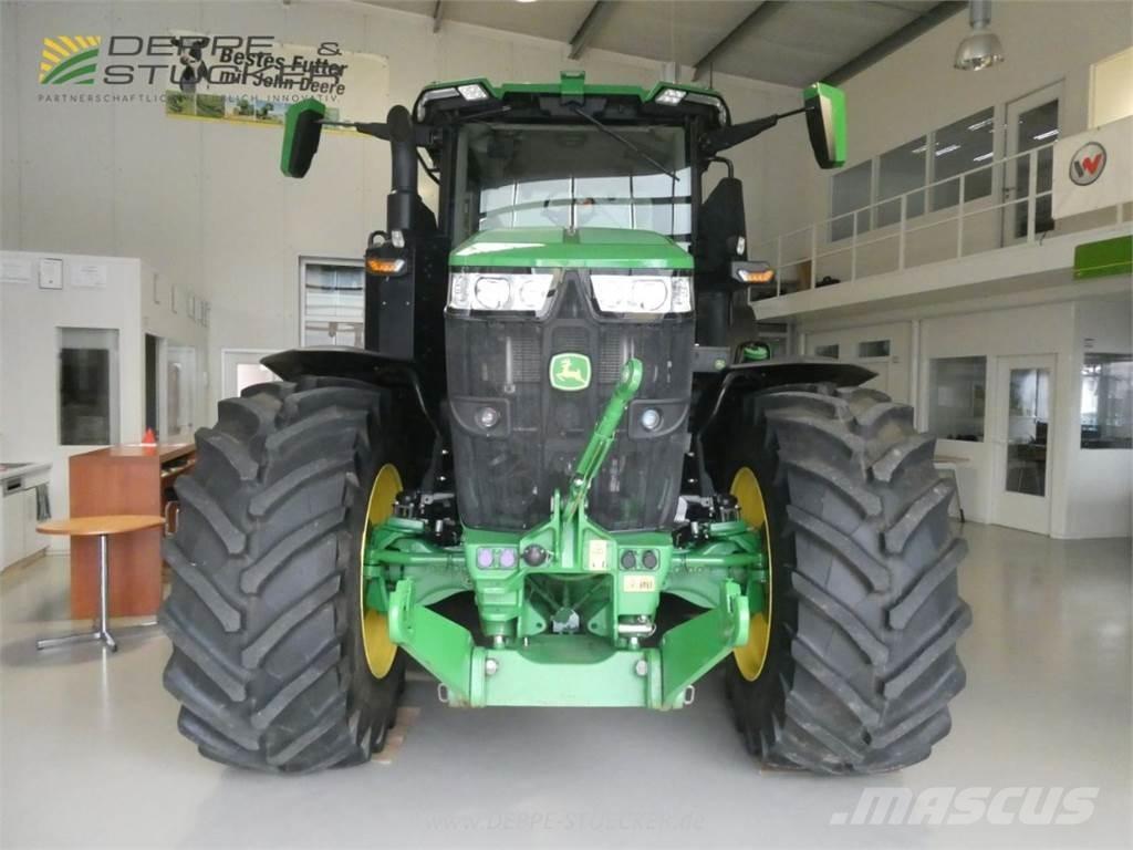 John Deere 7R 330 Tractoren