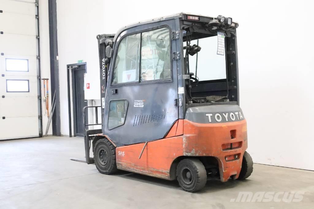 Toyota 8 FBMT 25 Elektrische heftrucks