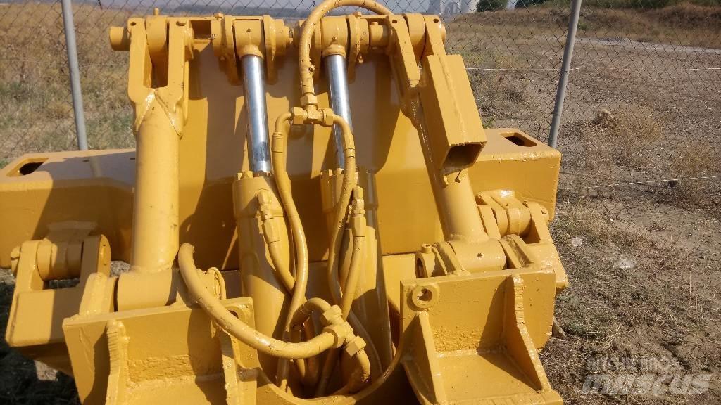 CAT D 6 Chassis en ophanging