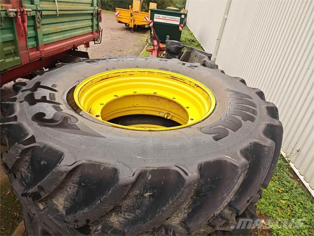 Mitas 680/80R42 Banden, wielen en velgen