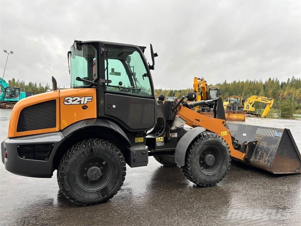 CASE 321f Wielladers