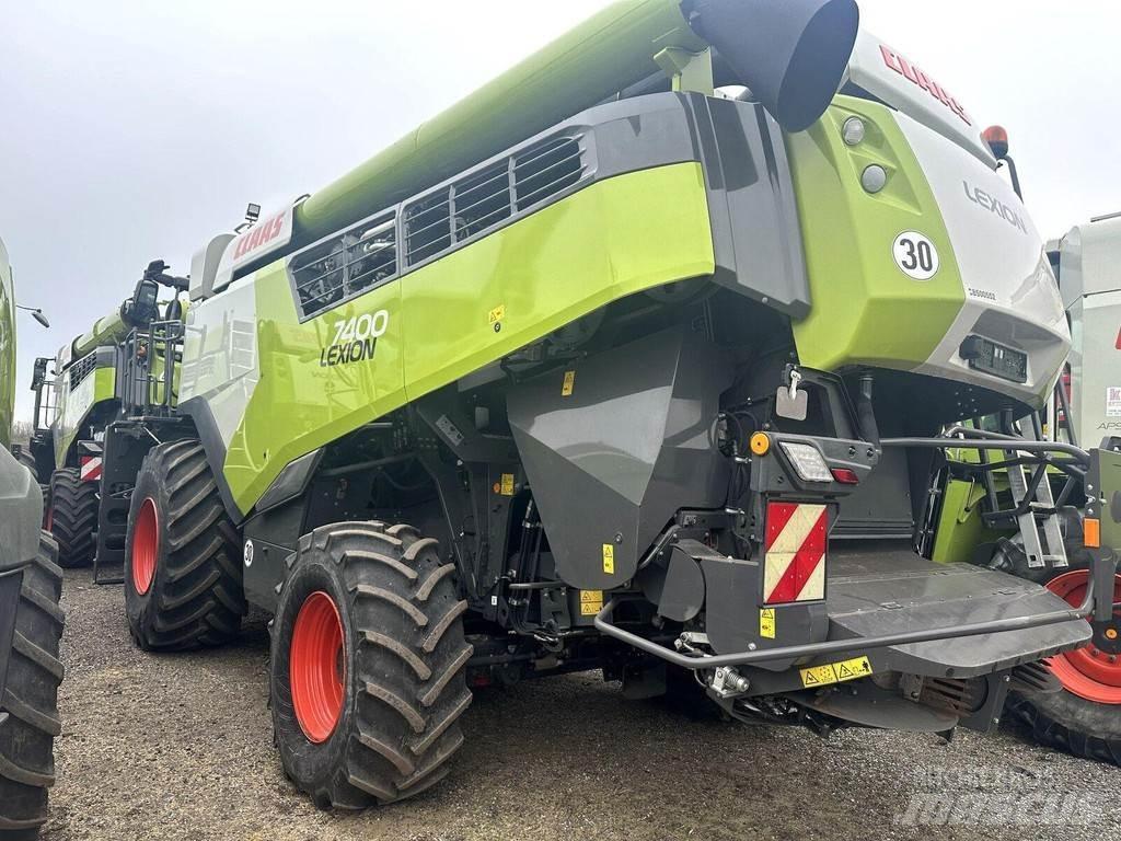 CLAAS 7400 Maaidorsmachines