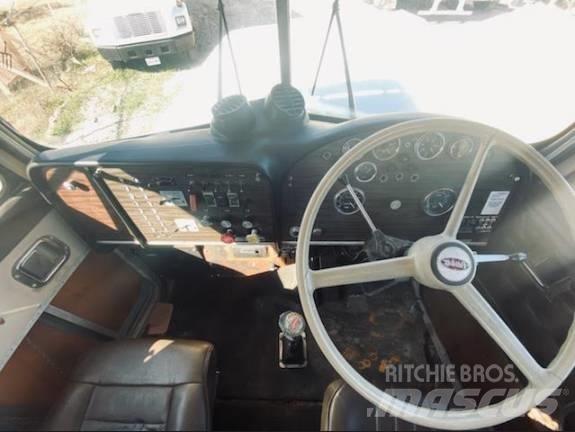 Peterbilt 359 Trekkers
