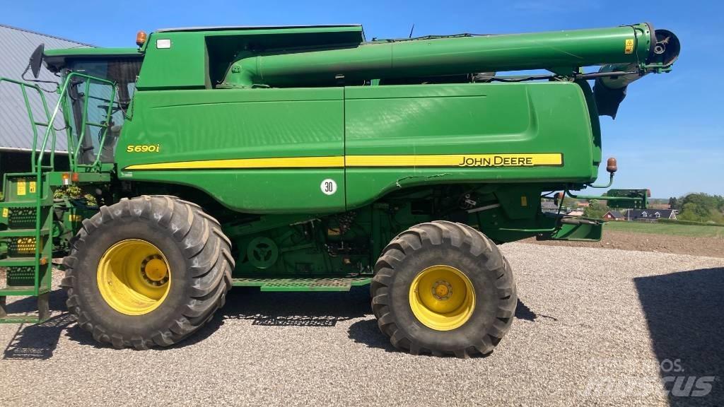 John Deere S690I Maaidorsmachines