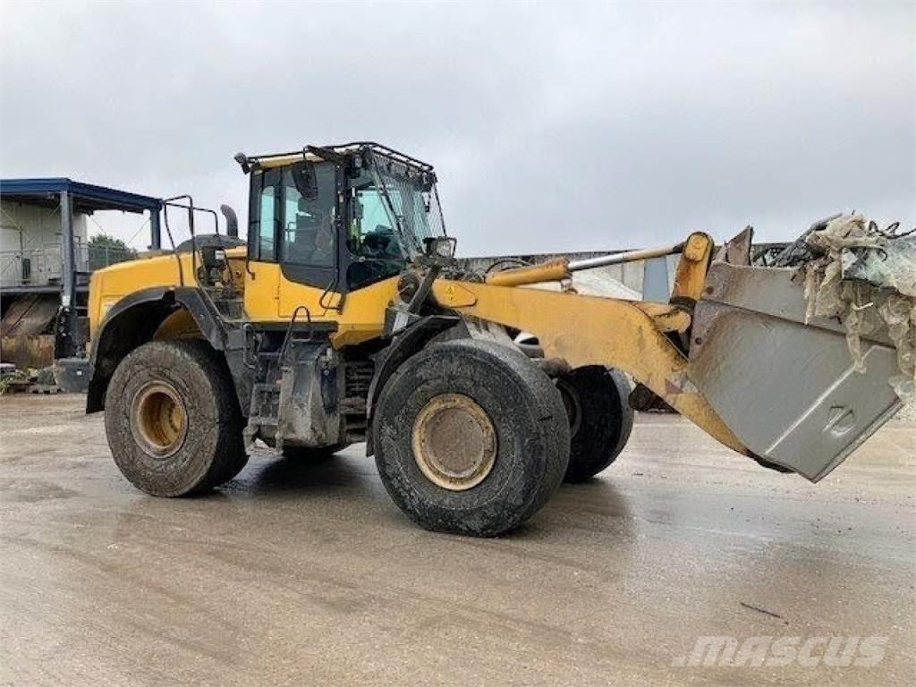 Komatsu WA 380--8E0 Wielladers