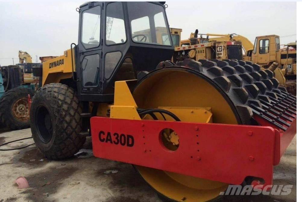 Dynapac CA 30 D Trilrolwalsen