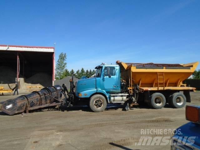 Western Star 5800 Sneeuwschuivers en -ploegen