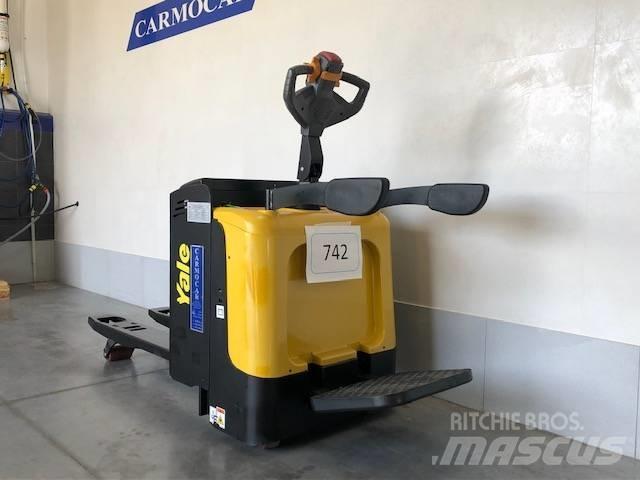 Yale MP20XUX Meerij pallettruck met platform