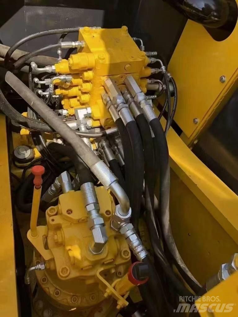 Komatsu 160-7 Rupsgraafmachines