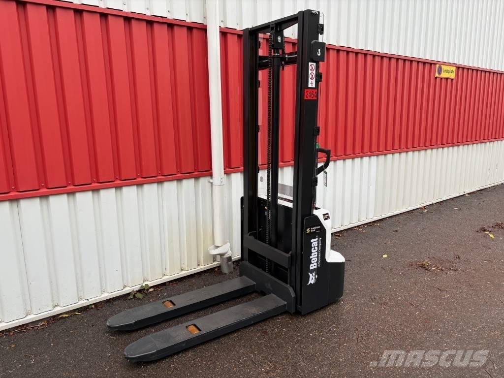 Bobcat LSM 12 N Stapelaar meeloop