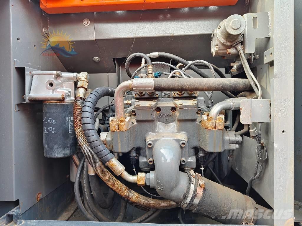 Hitachi ZX 200 Rupsgraafmachines