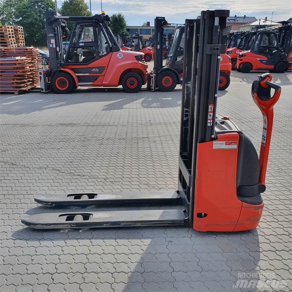 Linde L12 Stapelaar meeloop