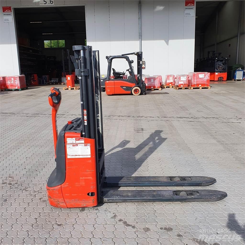 Linde L12 Stapelaar meeloop
