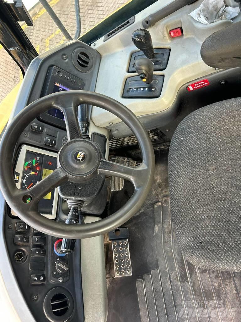 CAT 740 B Knik dumptrucks