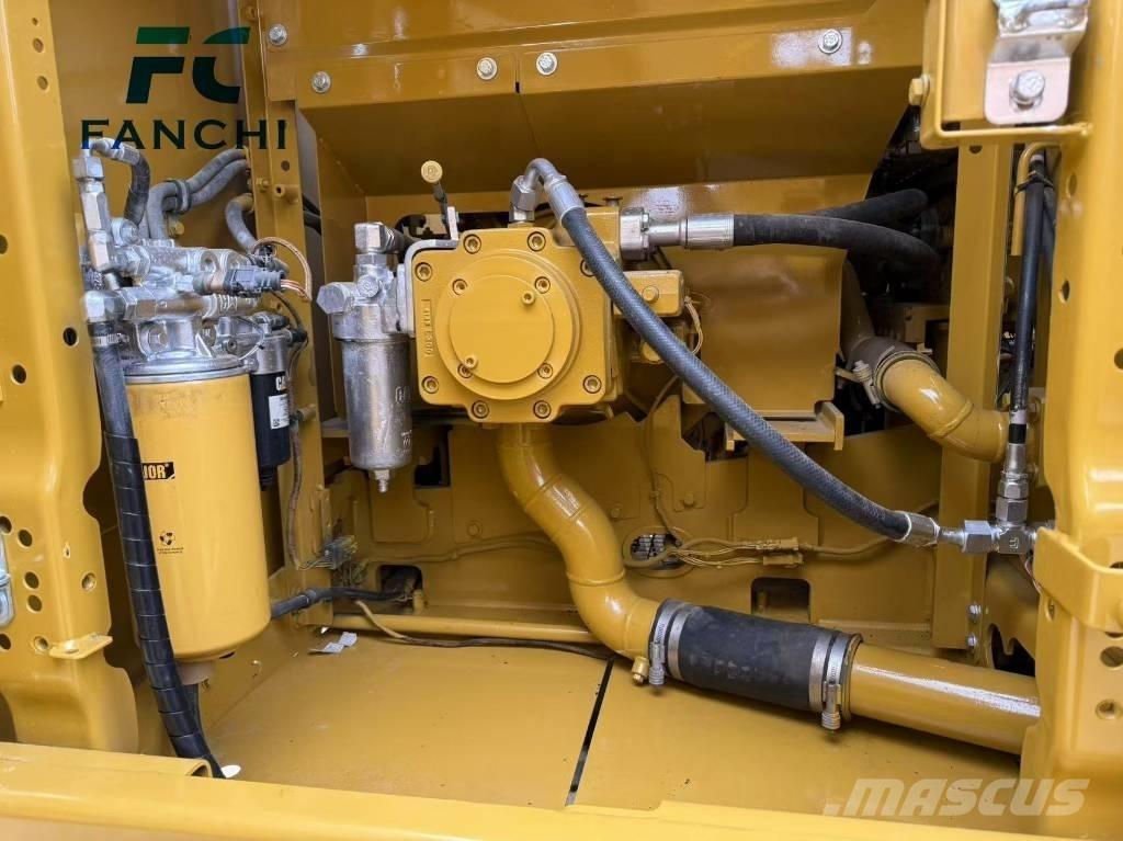 CAT 320 Rupsgraafmachines