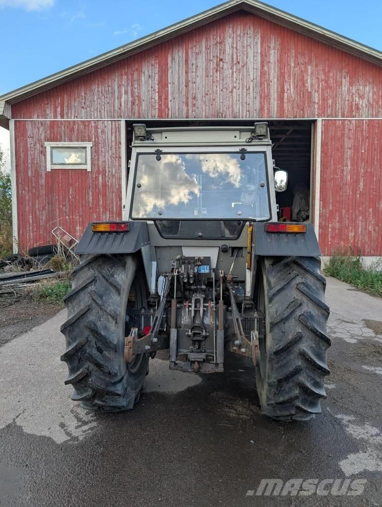 Massey Ferguson 390 Tractoren