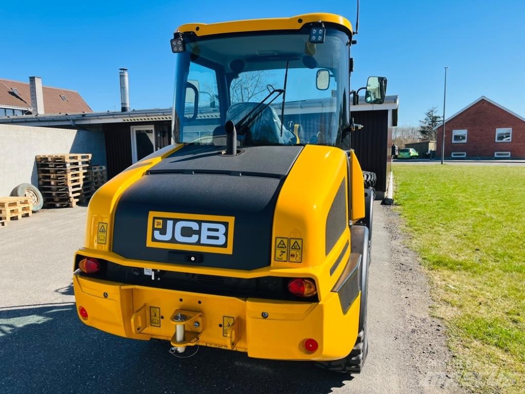 JCB 407 Knik- en schrankladers