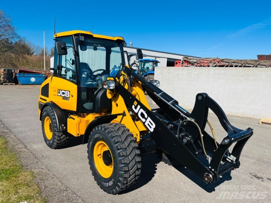 JCB 407 Knik- en schrankladers