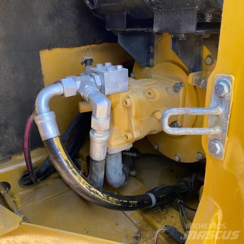 CAT 307 Rupsgraafmachines