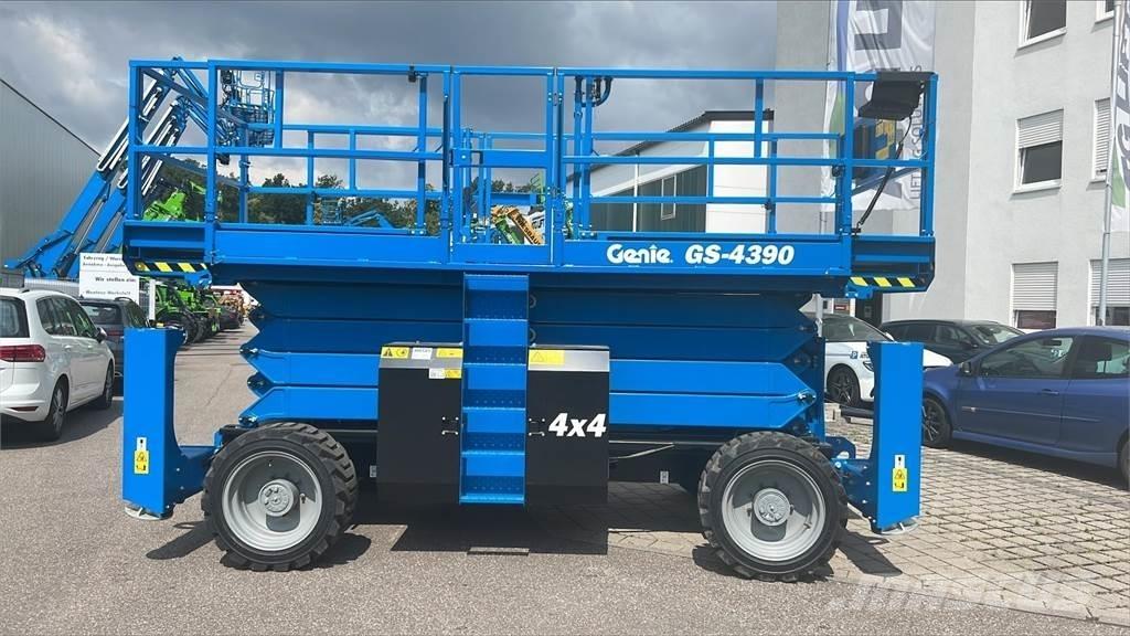 Genie GS-4390RT Schaarhoogwerkers