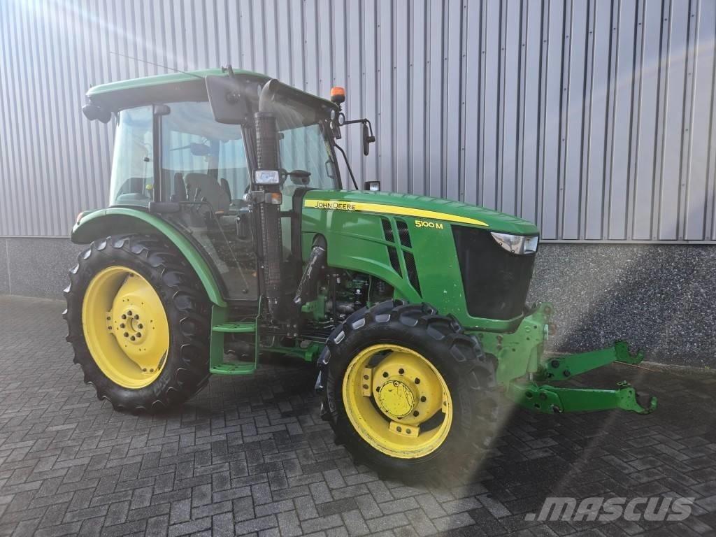 John Deere 5100 M Tractoren