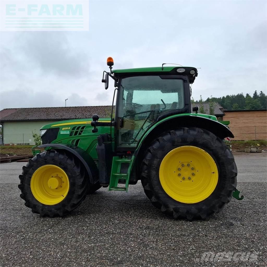John Deere 6125 R Tractoren