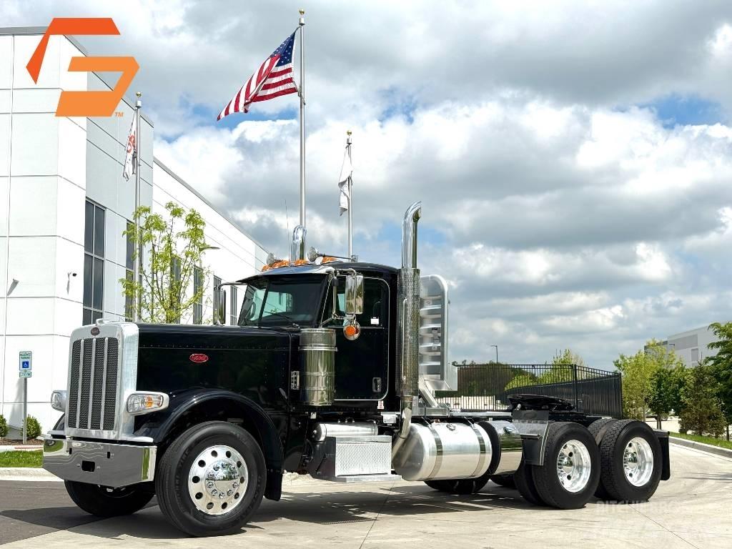 Peterbilt 389 Trekkers