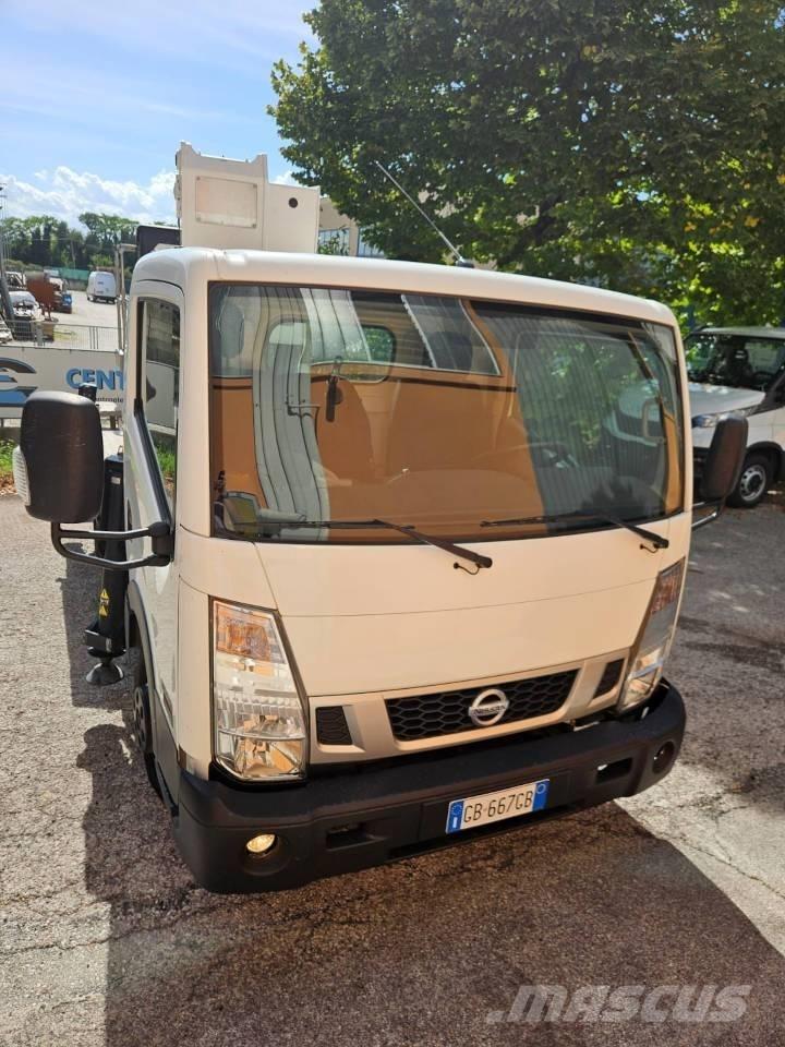 Isoli PNT 230 Auto hoogwerkers