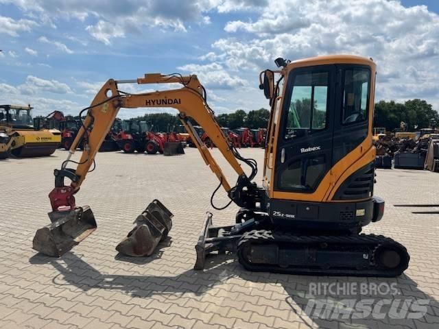 Hyundai R25Z-9 AK Minigraafmachines < 7t