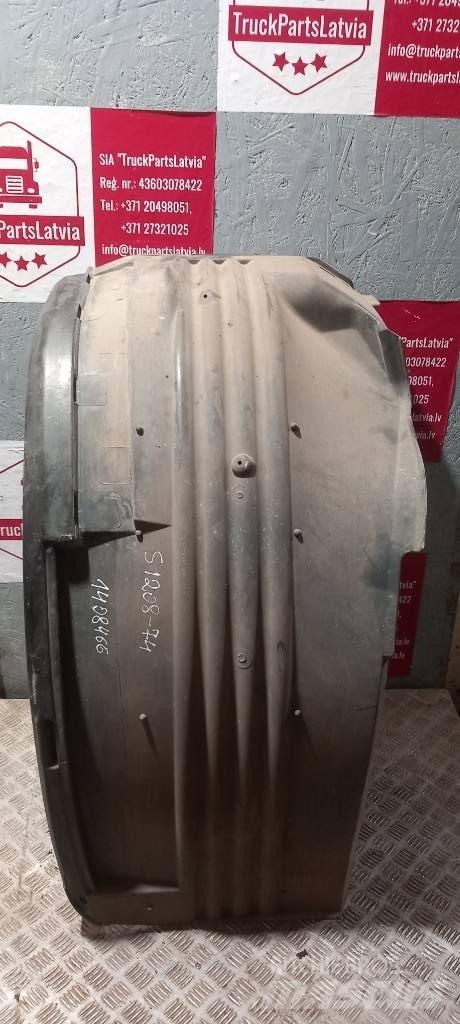 Scania 94 D.   1408466 Cabine en interieur