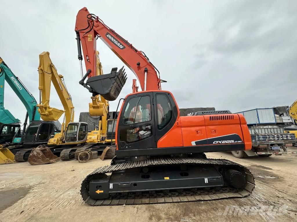 Doosan DX225LC-9C Rupsgraafmachines