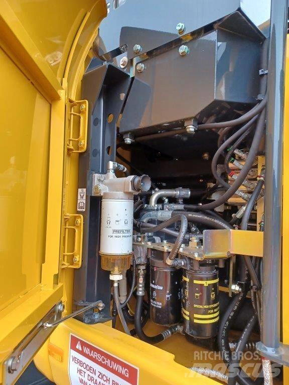 Komatsu PW158-11E0 Wielgraafmachines