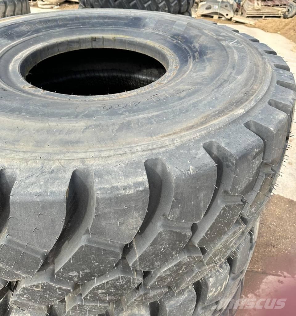  ROCK RADIAL 23.5R25 Banden, wielen en velgen