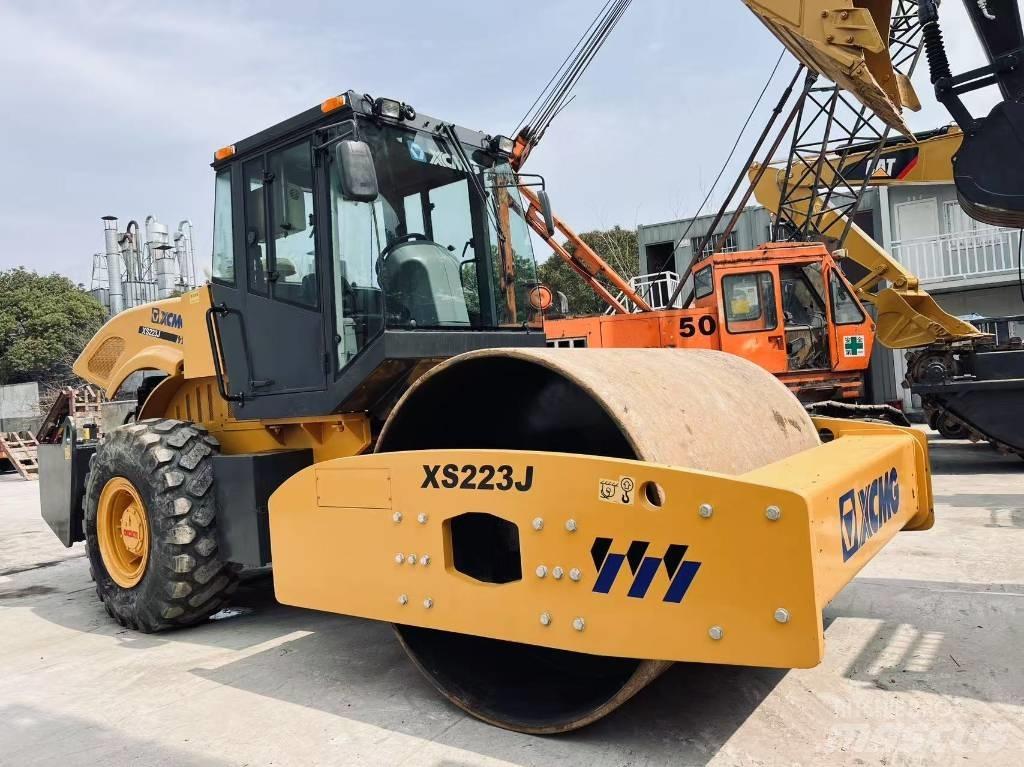 XCMG XS 223 J Trilrolwalsen