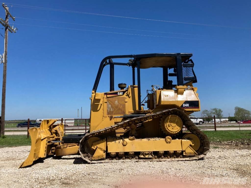 CAT Bulldozer D4H Rupsdozers